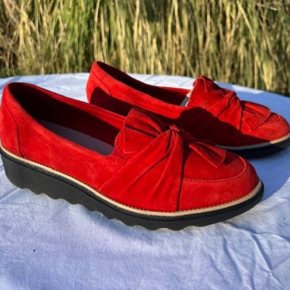 Clarks Sharon Dasher Red Suede Loafer. 9.5W